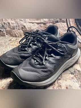 Size 7.5- Merrell Women's Antora 3 trail running shoes.